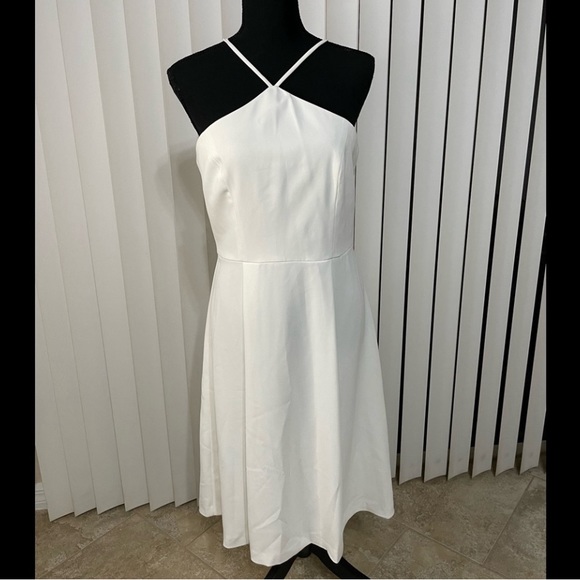 Cynthia Steffe Dresses & Skirts - 🤍🤍 EUC white Cynthia Steffe dress size 6 white unique but simple dress